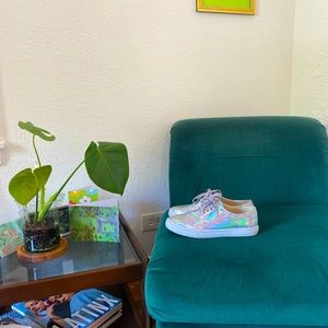 Stunning & versatile iridescent Banana Republic shoes size 8 1/2 barely used